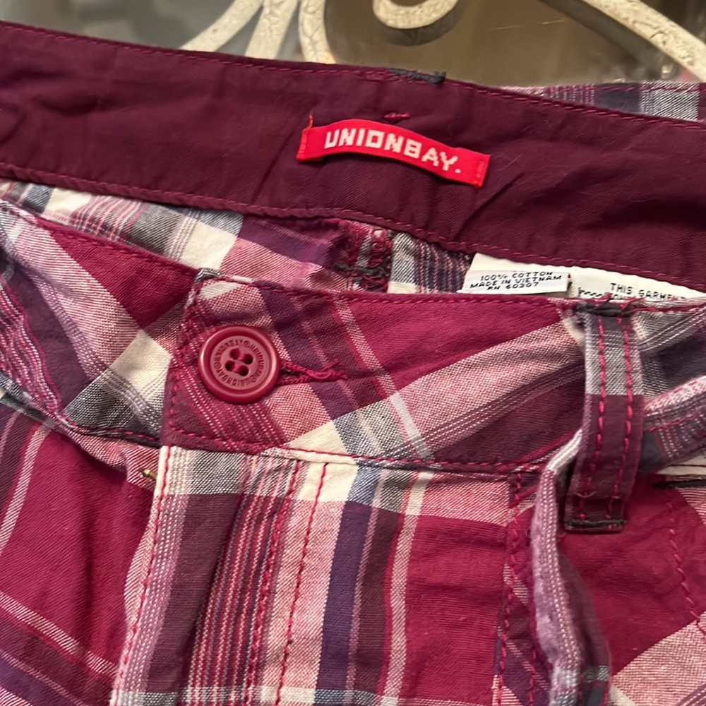 WOMEN’S PLAID SHORTS - Picture 2 of 7